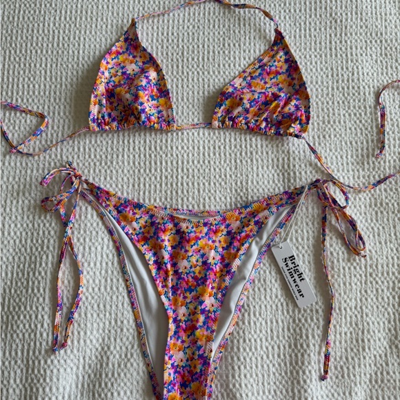 NEW BRIGHT SWIMWEAR BIKINI SET - Picture 2 of 3
